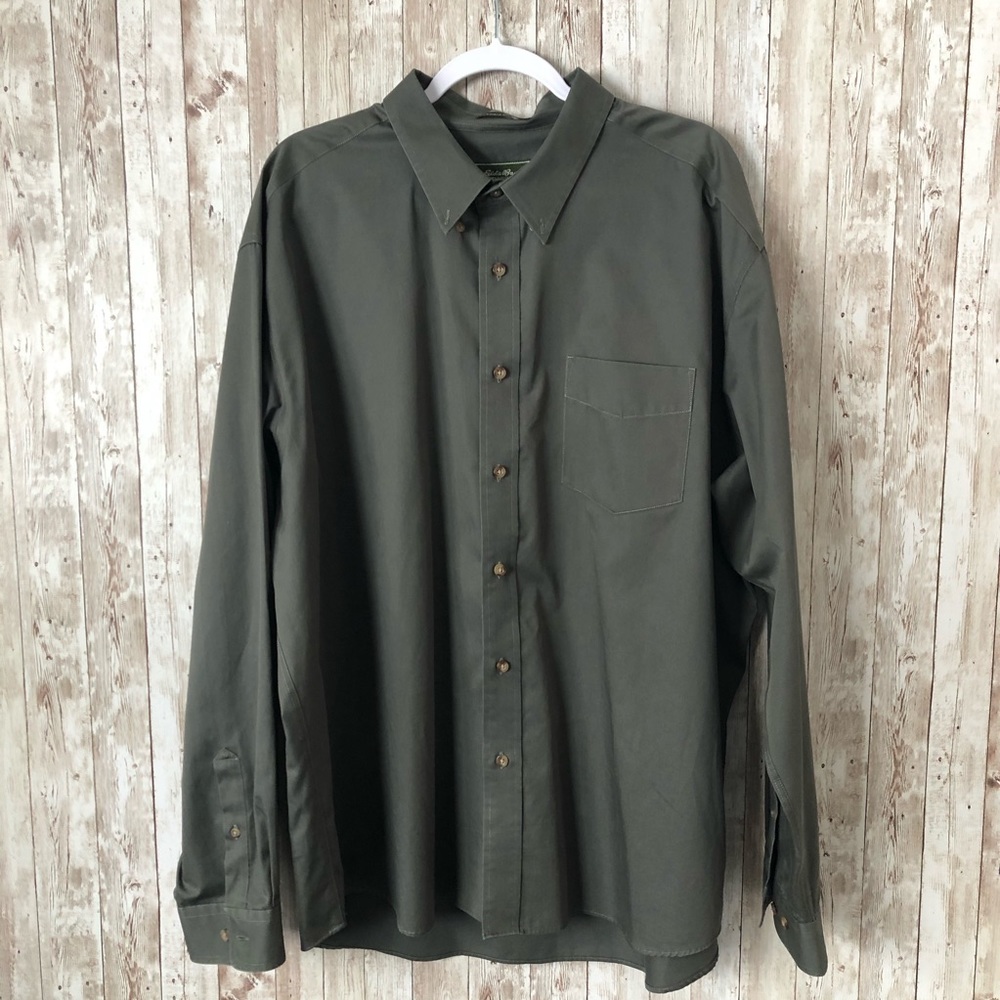 Eddie Bauer Wrinkle Resistant button down shirt